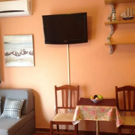 Studio-apartment Ines Budua